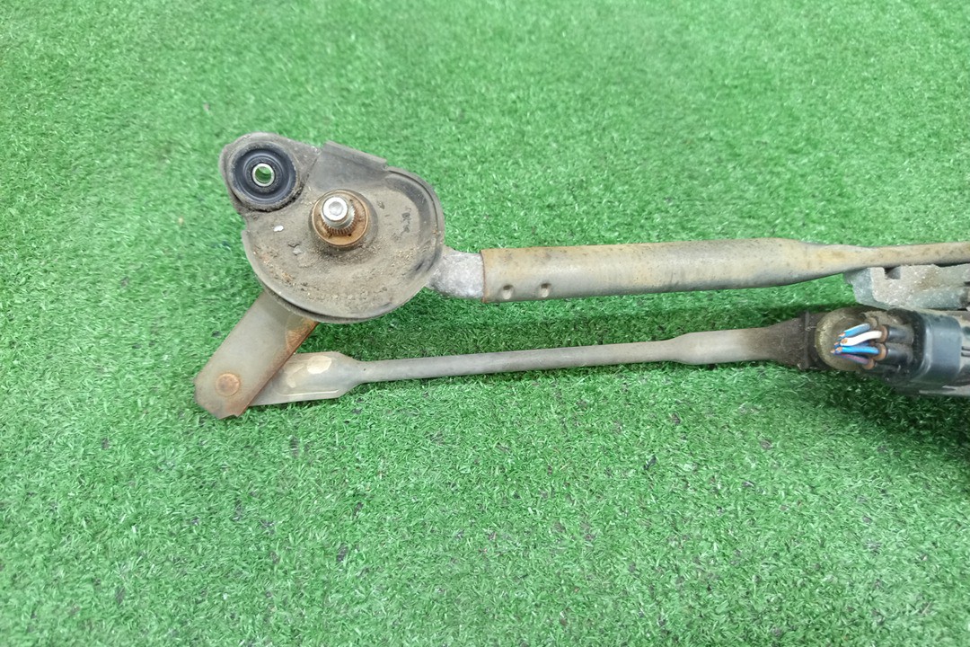 Моторчик стеклоочистителя TOYOTA HILUX SURF VZN215W 85110-13110 2 ракурс