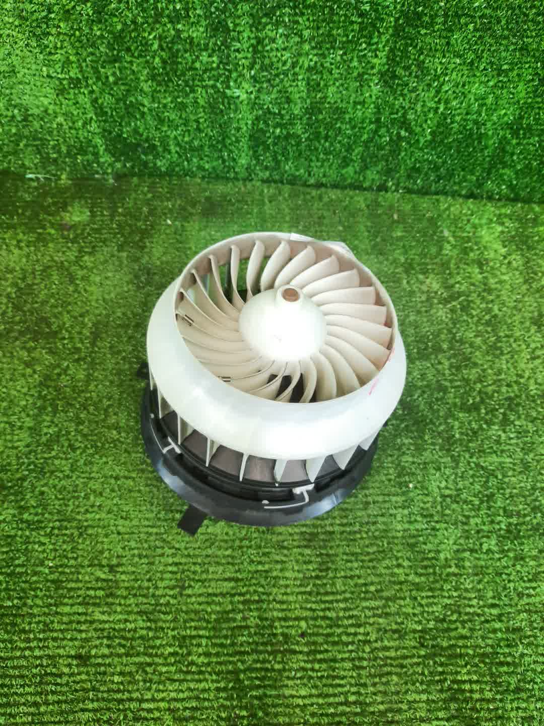  MERCEDES-BENZ C-Class 205076C F011500133 3 ракурс