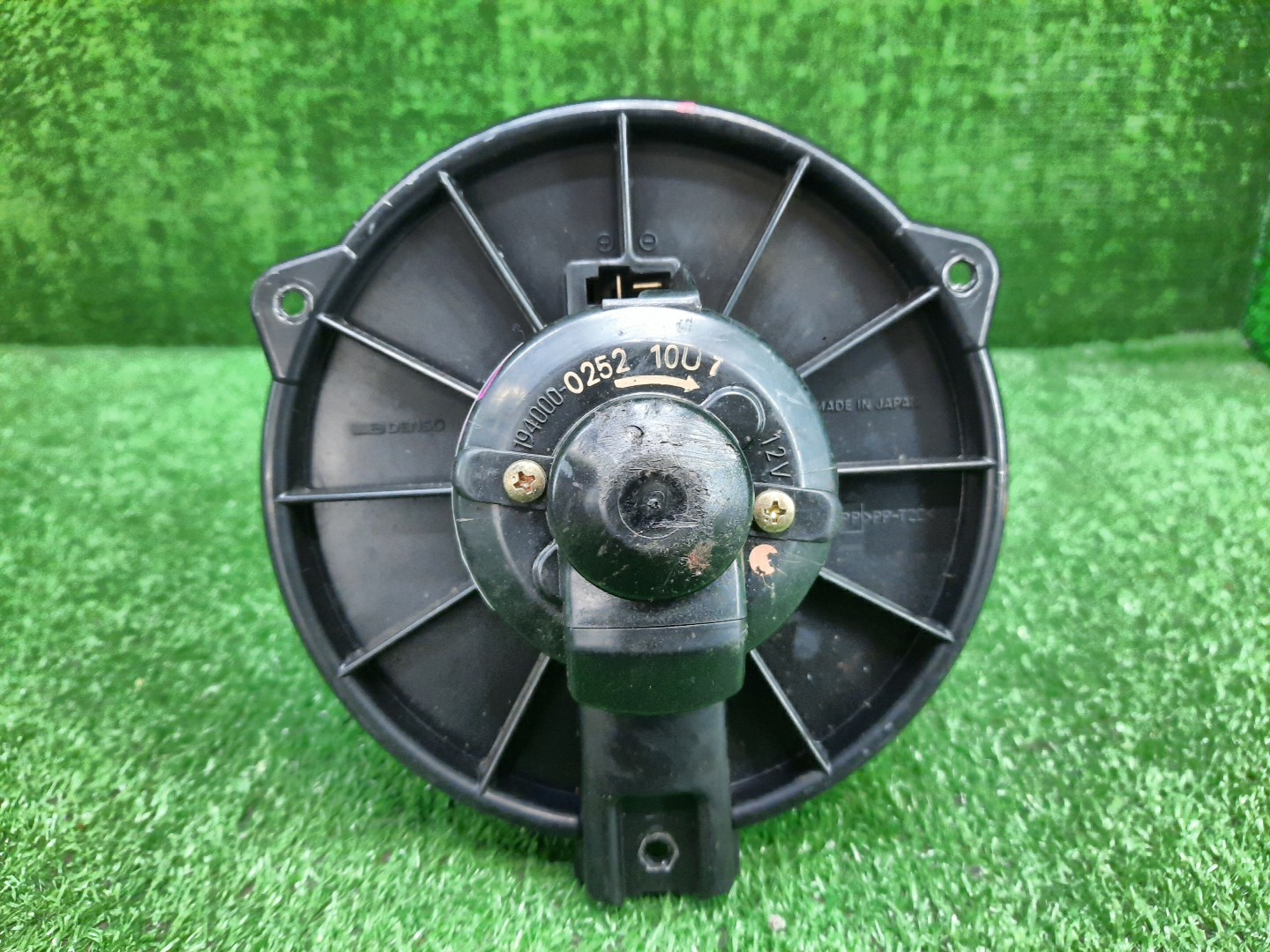  MITSUBISHI LEGNUM EC5W 194000-0252 3 ракурс