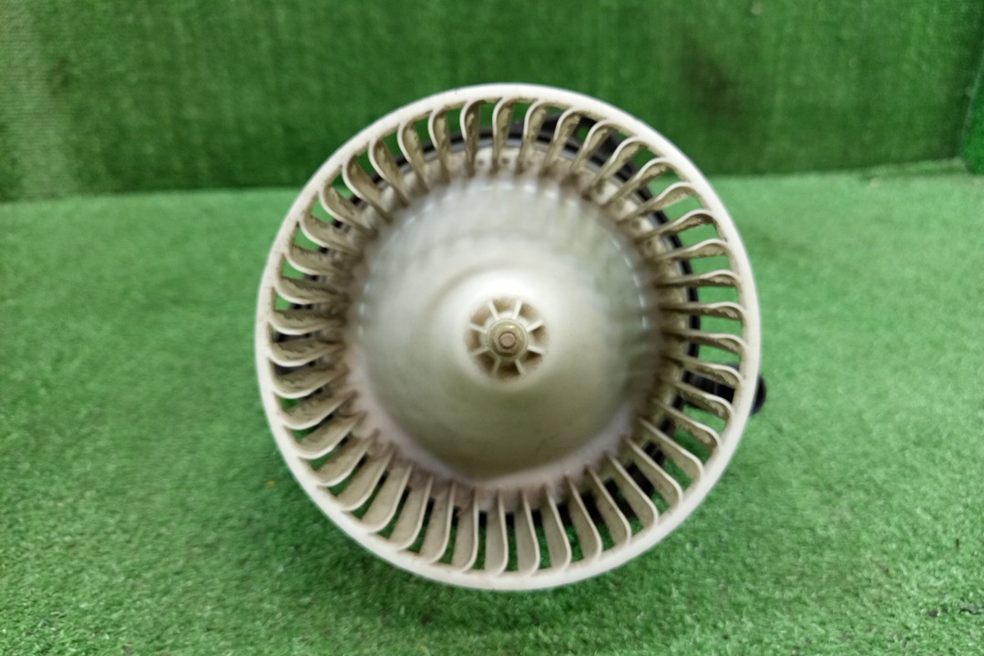  NISSAN BLUEBIRD SU14, QU14, ENU14, HU14, HNU14, EU14 2 ракурс