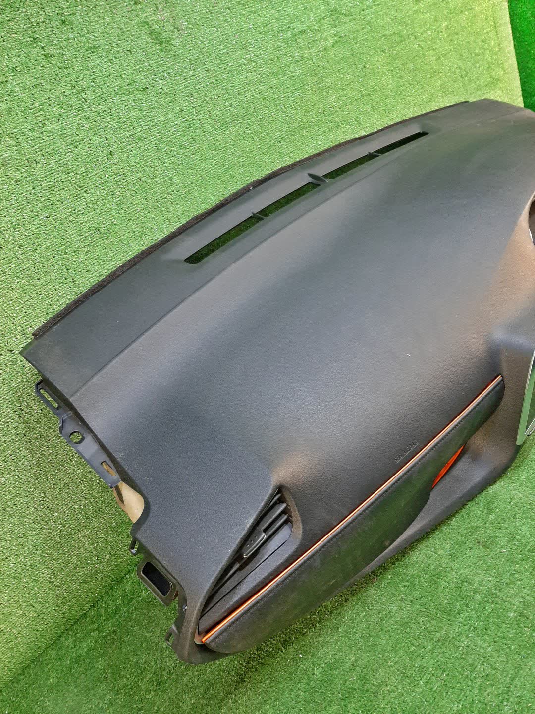 Торпедо TOYOTA SIENTA NSP172G 3 ракурс Торпедо TOYOTA SIENTA NSP172G 3 ракурс