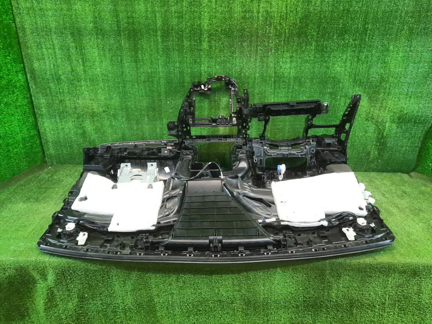 Торпедо TOYOTA ALPHARD GGH30W 3 ракурс