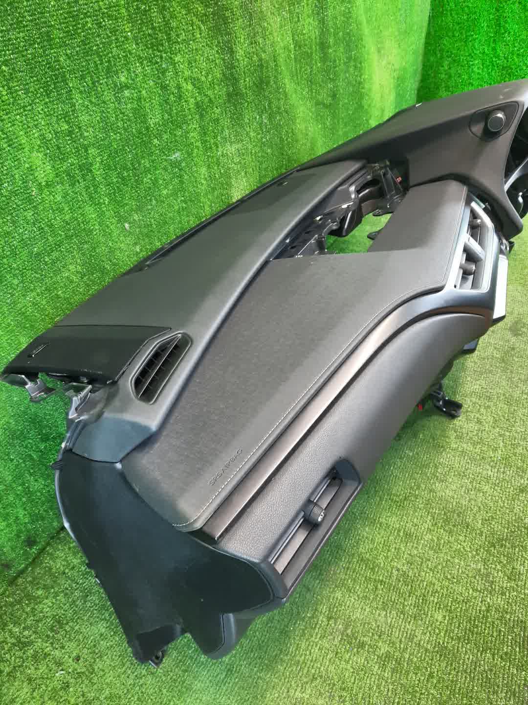 Торпедо LEXUS UX300E, UX200, UX250H KMA10, MZAA10, MZAH10 3 ракурс