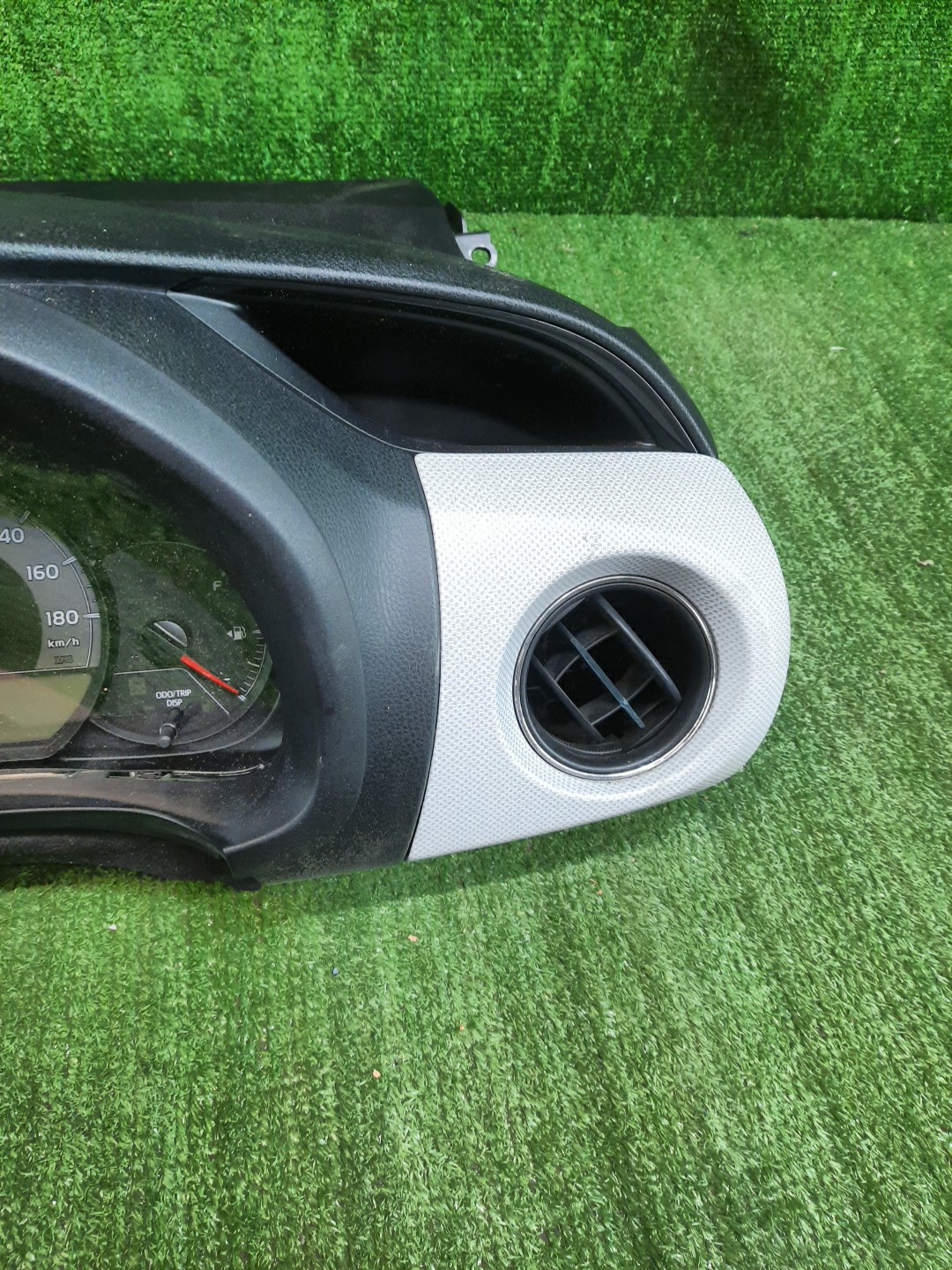 Торпедо TOYOTA VITZ KSP130 5 ракурс