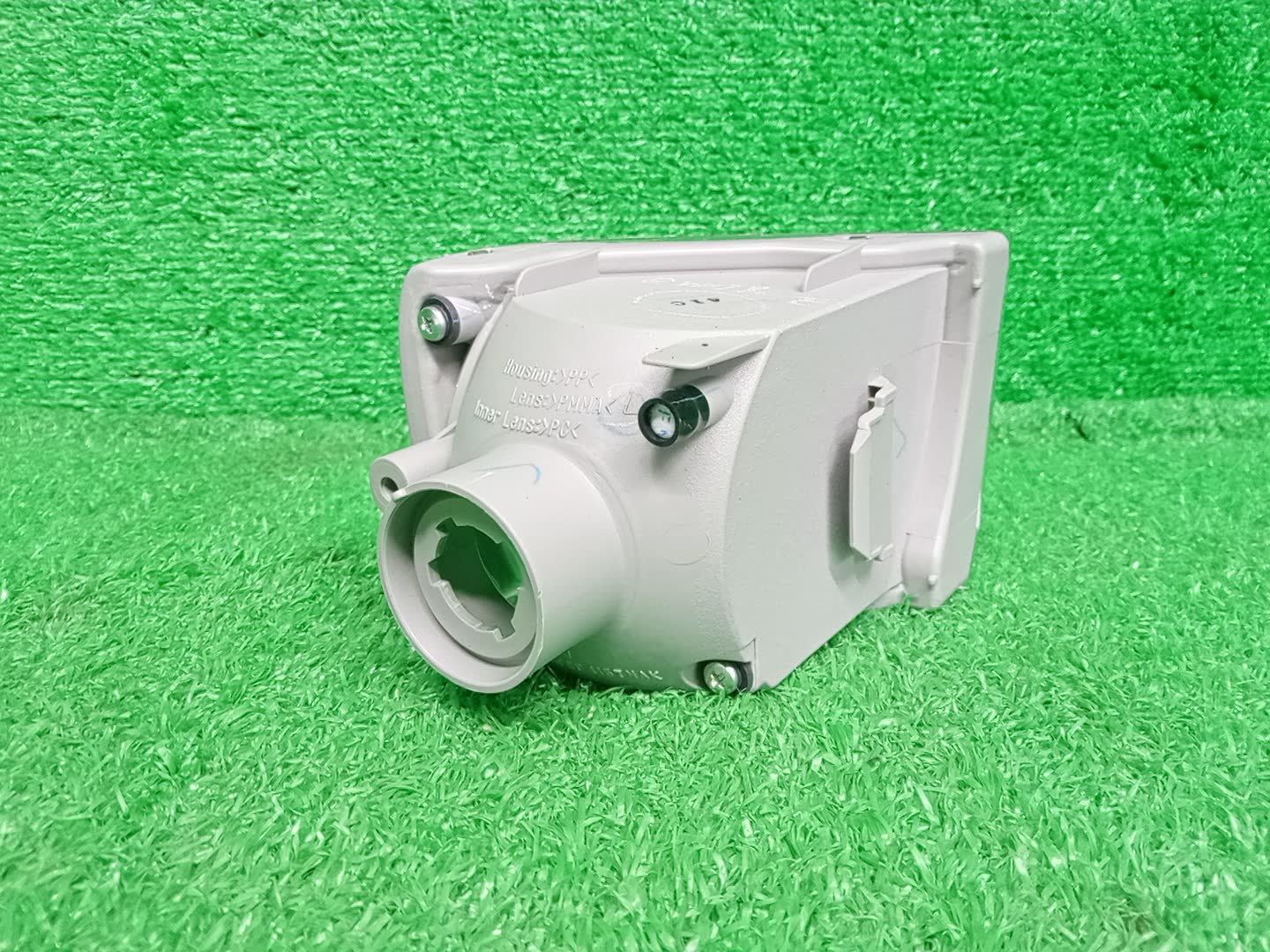 Повторитель поворота левый передний TOYOTA HILUX SURF VZN215W 81521-35401 2 ракурс