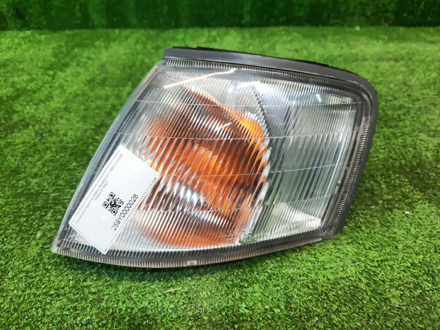 Повторитель поворота левый передний TOYOTA CROWN GS151 1 ракурс