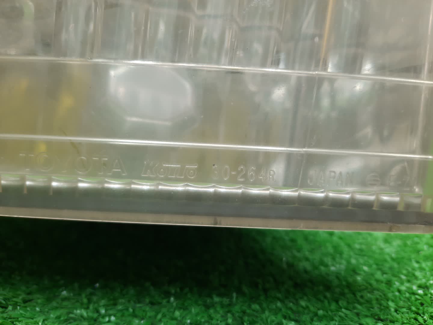 Повторитель поворота правый передний TOYOTA CROWN GS151 3 ракурс