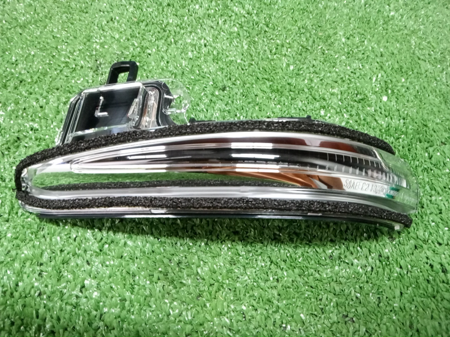 Повторитель поворота левый передний TOYOTA RAV4 MXAA52 81740-58010 1 ракурс