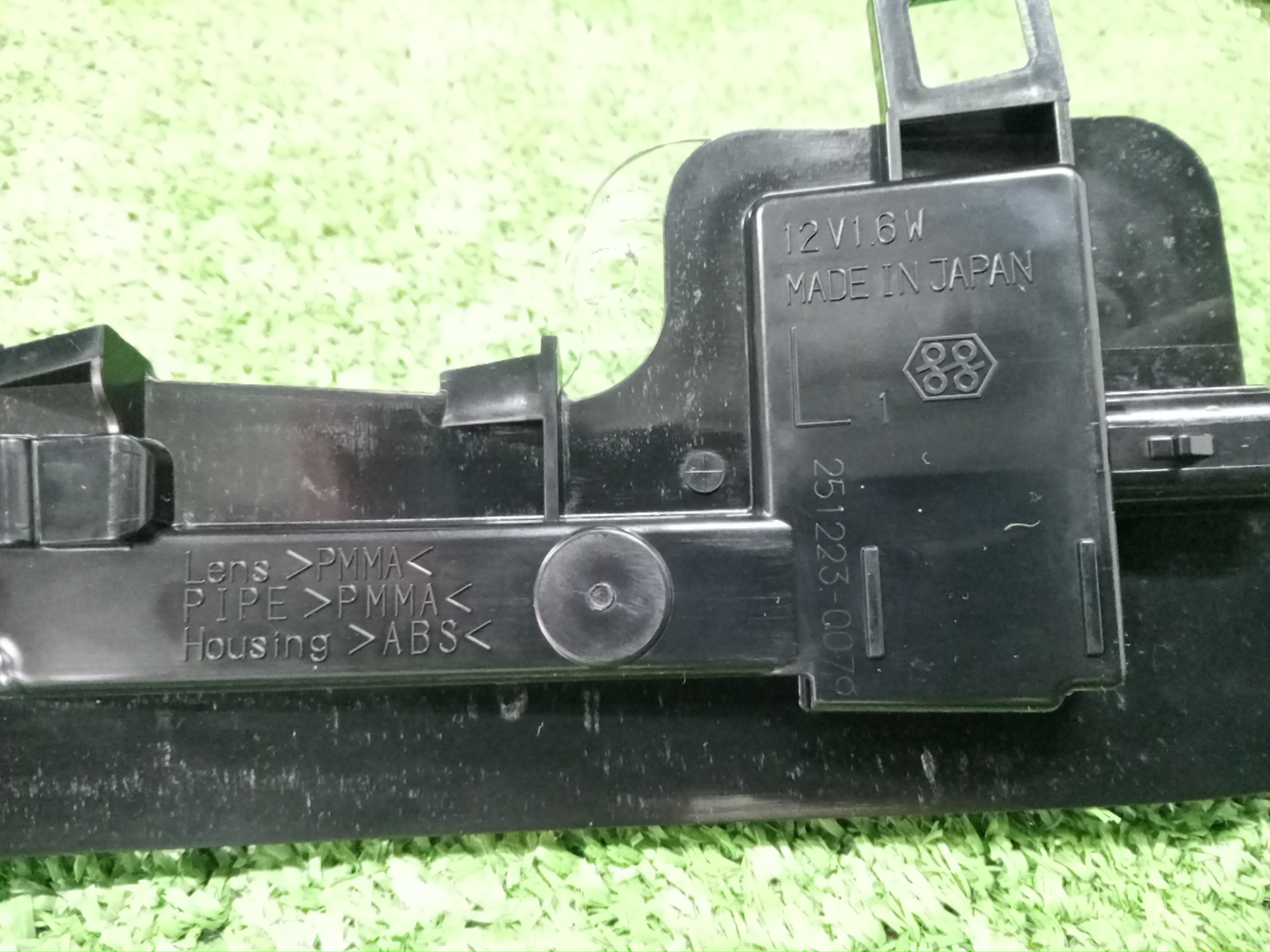 Повторитель поворота левый передний TOYOTA RAV4 MXAA52 81740-58010 3 ракурс