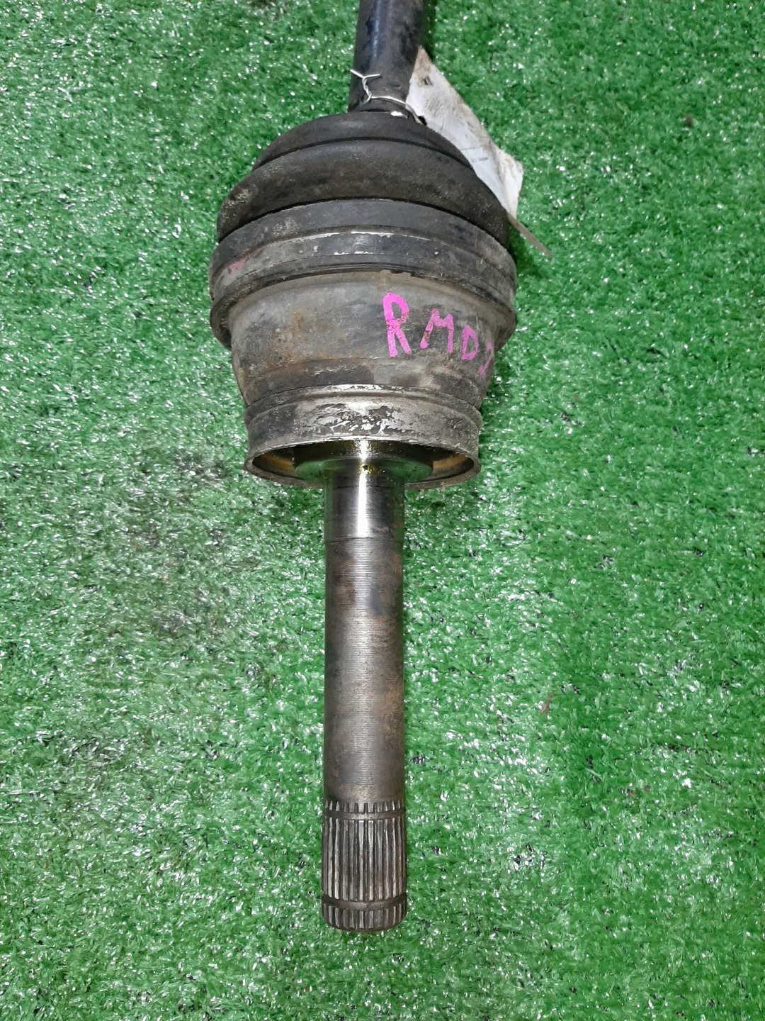 Привод левый передний NISSAN DATSUN D22 QD32, KA24DE 2 ракурс