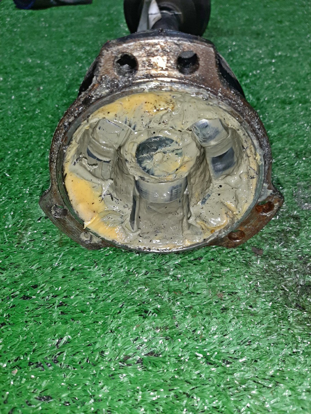 Привод левый передний NISSAN DATSUN D22 QD32, KA24DE 3 ракурс