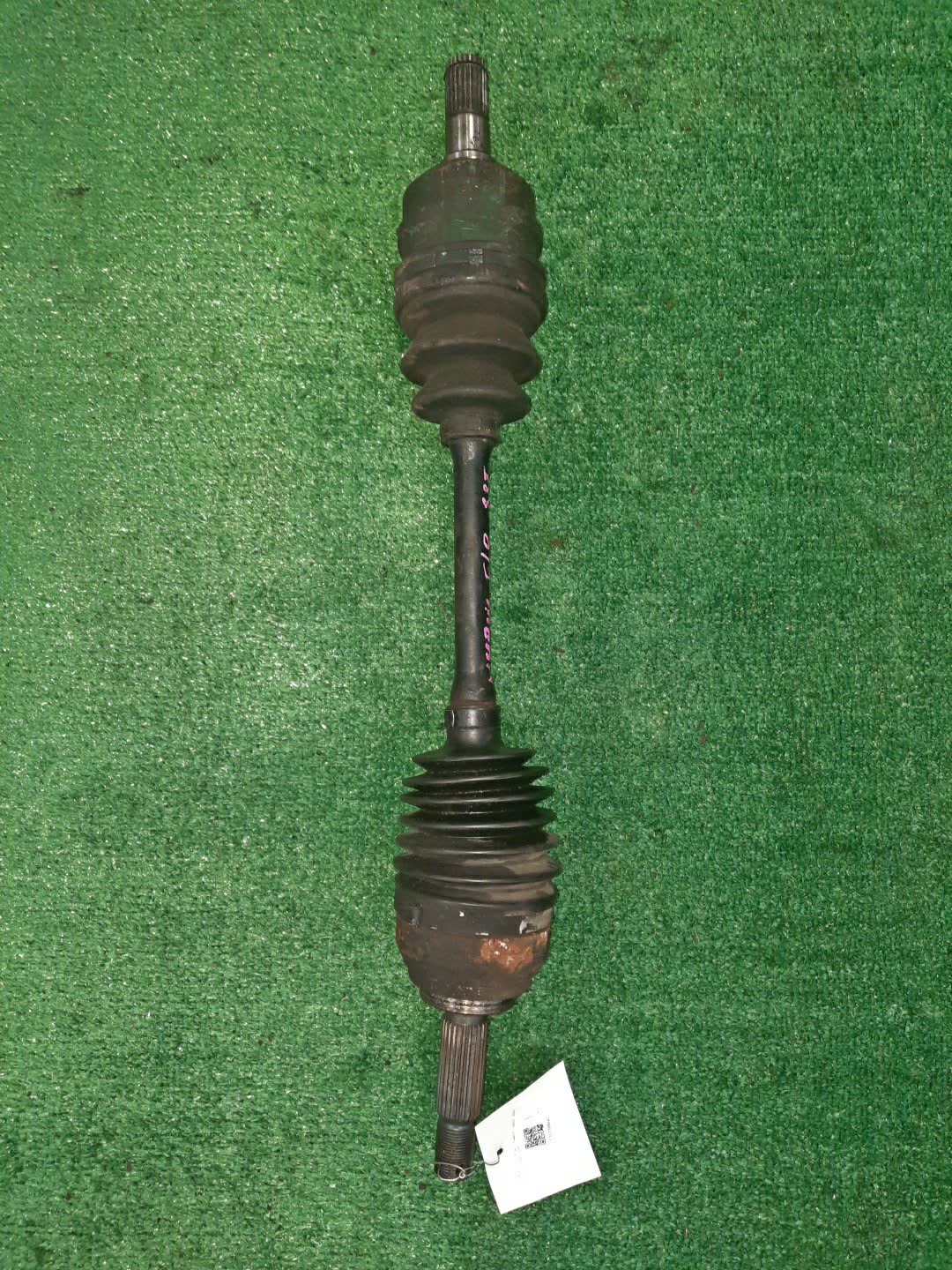 Привод правый передний MITSUBISHI CHARIOT N48W 4D68 1 ракурс