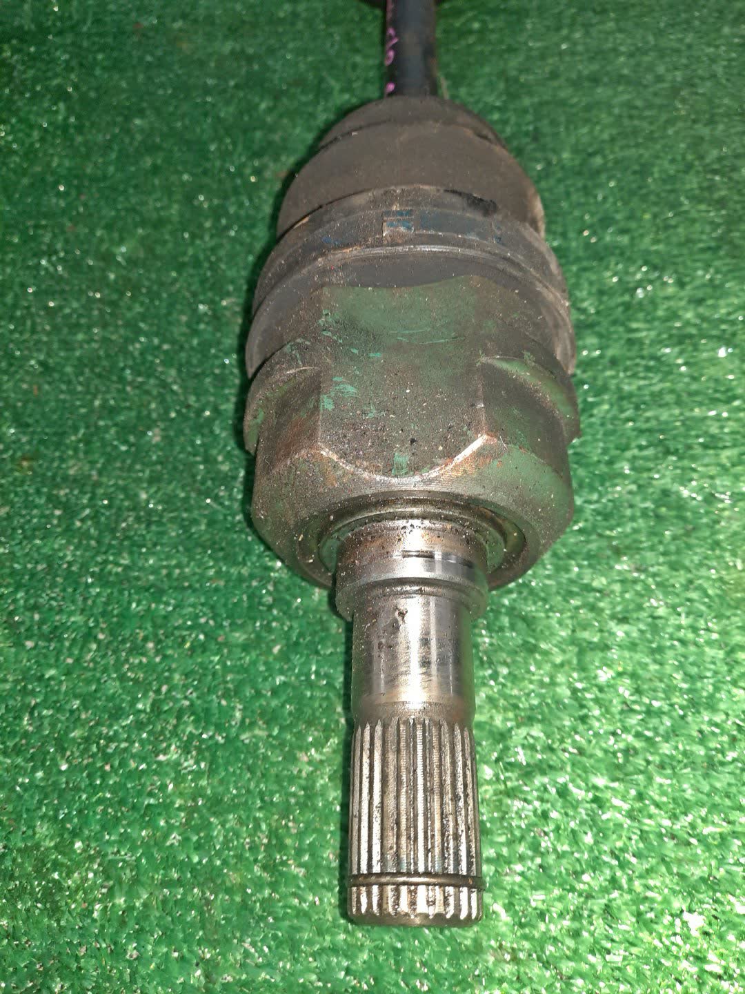 Привод правый передний MITSUBISHI CHARIOT N48W 4D68 3 ракурс