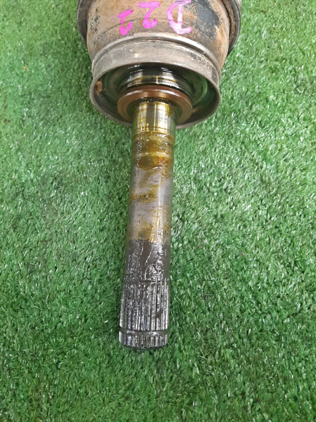 Привод правый передний NISSAN DATSUN D22 QD32, KA24DE 2 ракурс