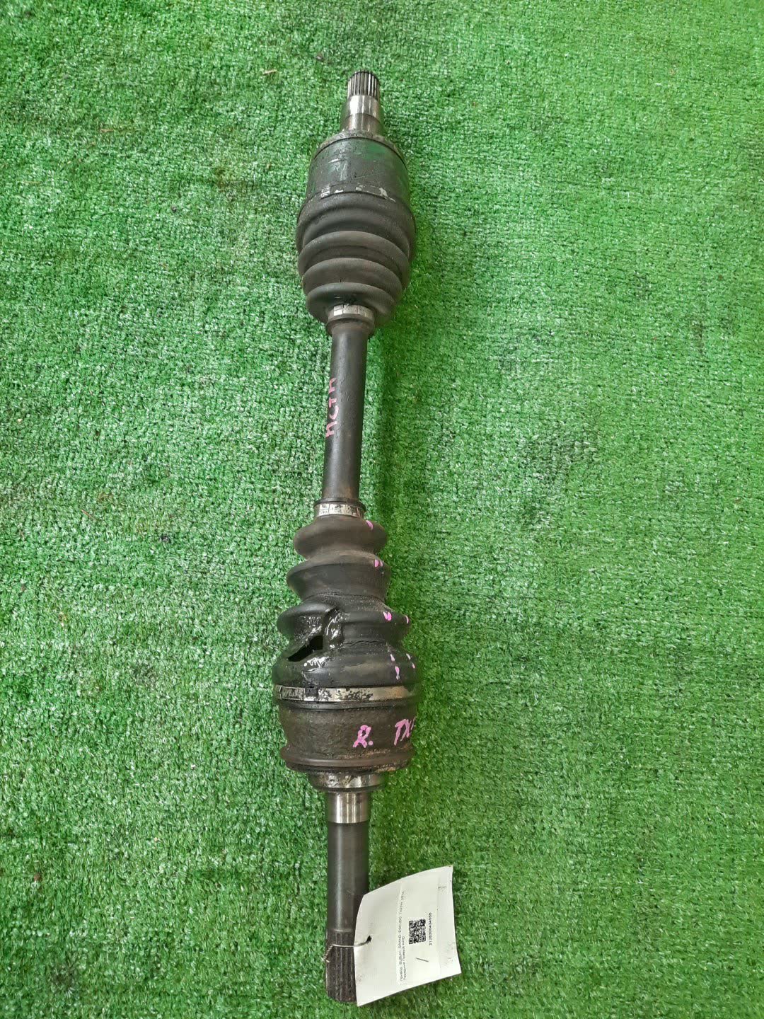 Привод правый передний SUZUKI ESCUDO, GRAND ESCUDO TD62W, TD32W, TA02W, TX92W, TD02W, TA52W, TL52W, TD52W H25A, RF-T, G16A, H27A, J20A 1 ракурс