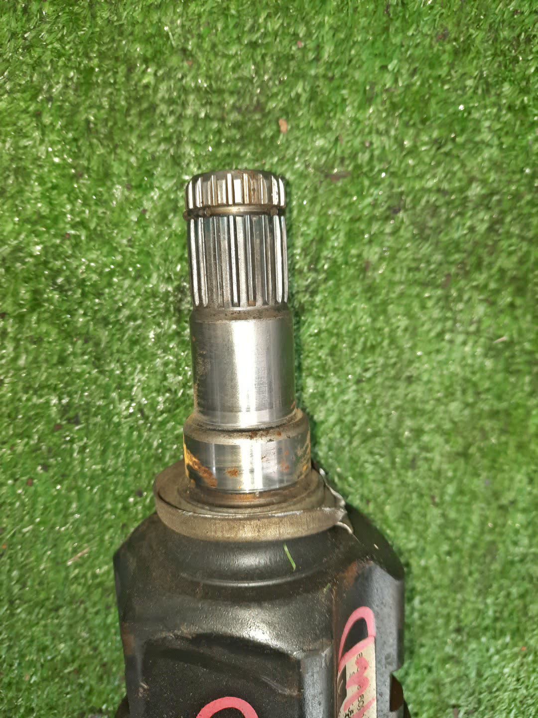 Привод левый передний TOYOTA PREMIO, ISIS, WISH, ALLION, COROLLA FIELDER, COROLLA  AXIO ZRT265, ZGM15G, ZGE25G, ZRE144G, ZRE144 2ZR-FAE, 2ZR-FE 3 ракурс