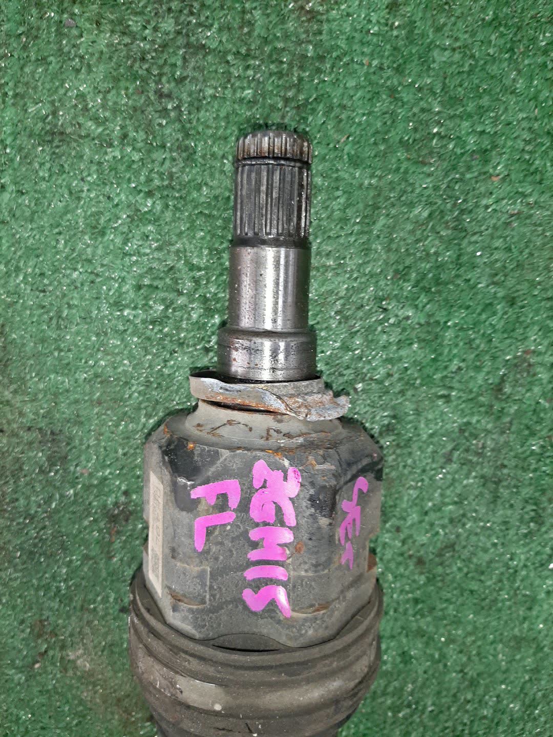 Привод левый передний TOYOTA PREMIO, ISIS, WISH, ALLION, COROLLA FIELDER, COROLLA  AXIO ZRT265, ZGM15G, ZGE25G, ZRE144G, ZRE144 2ZR-FAE, 2ZR-FE 3 ракурс