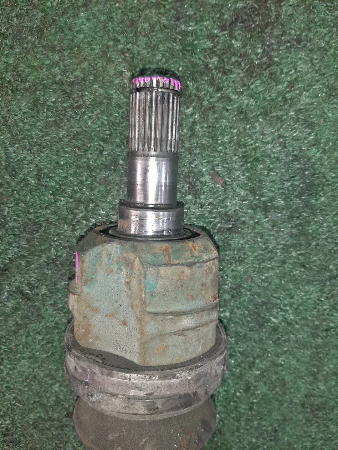 Привод правый передний MITSUBISHI GALANT E77A 4D68T 3 ракурс