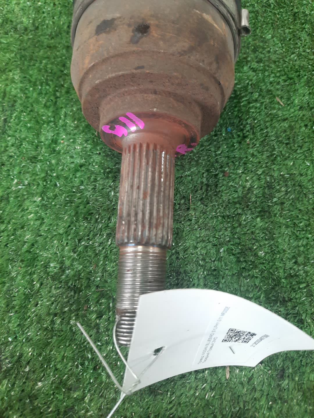 Привод правый передний NISSAN BLUEBIRD SYLPHY KG11 MR20DE 2 ракурс Привод правый передний NISSAN BLUEBIRD SYLPHY KG11 MR20DE 2 ракурс