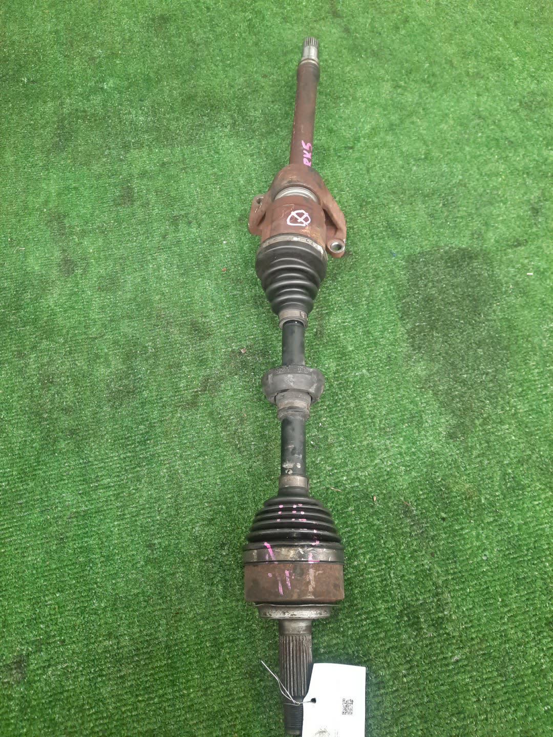 Привод правый передний  HONDA STEPWGN RK1, RK2, RK4, RK5, RK3, RK6, RK7 R20A 1 ракурс