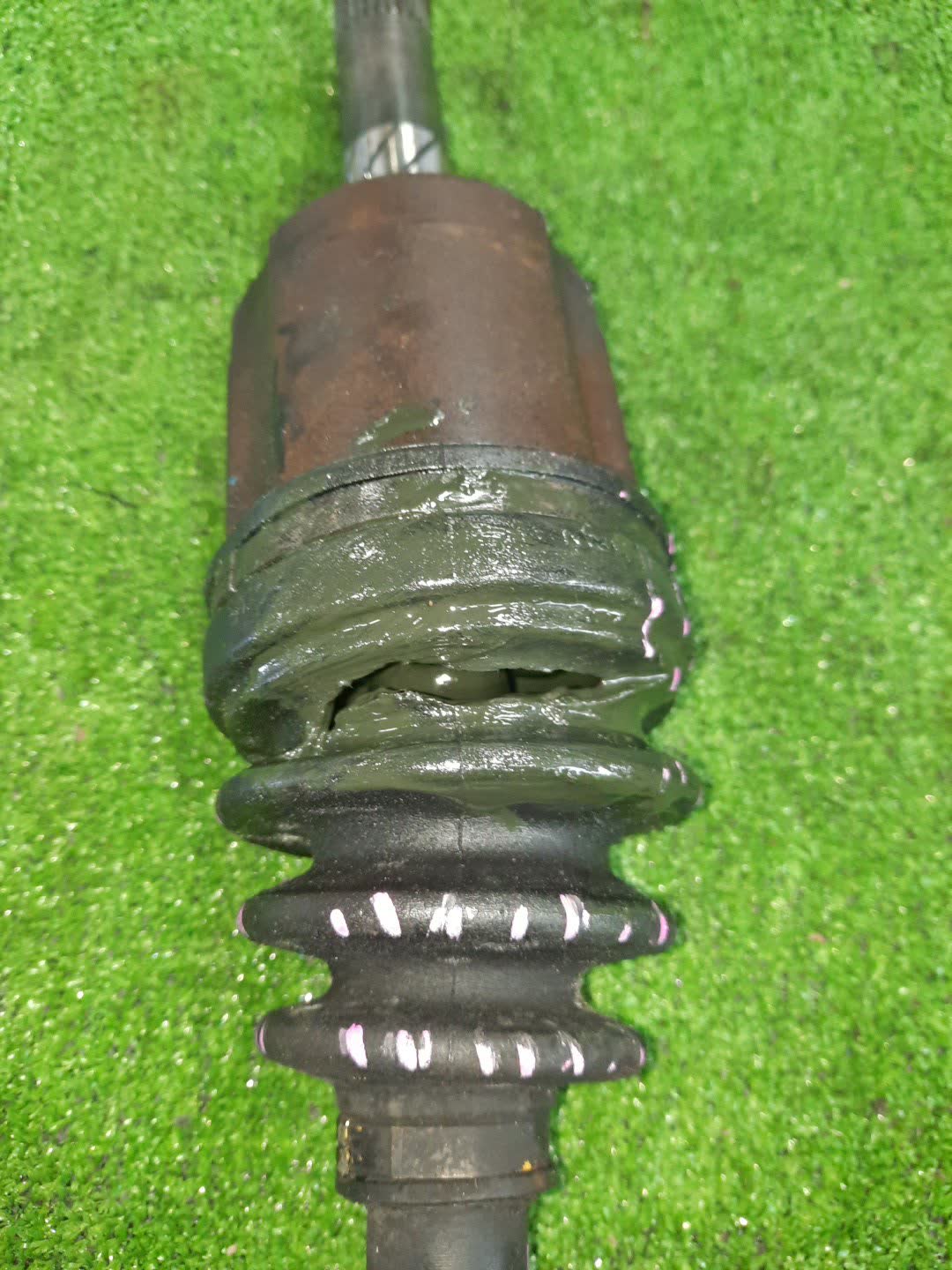 Привод левый передний NISSAN DUALIS, QASHQAI, X-TRAIL KNJ10, NJ10, NT31 MR20DE 4 ракурс