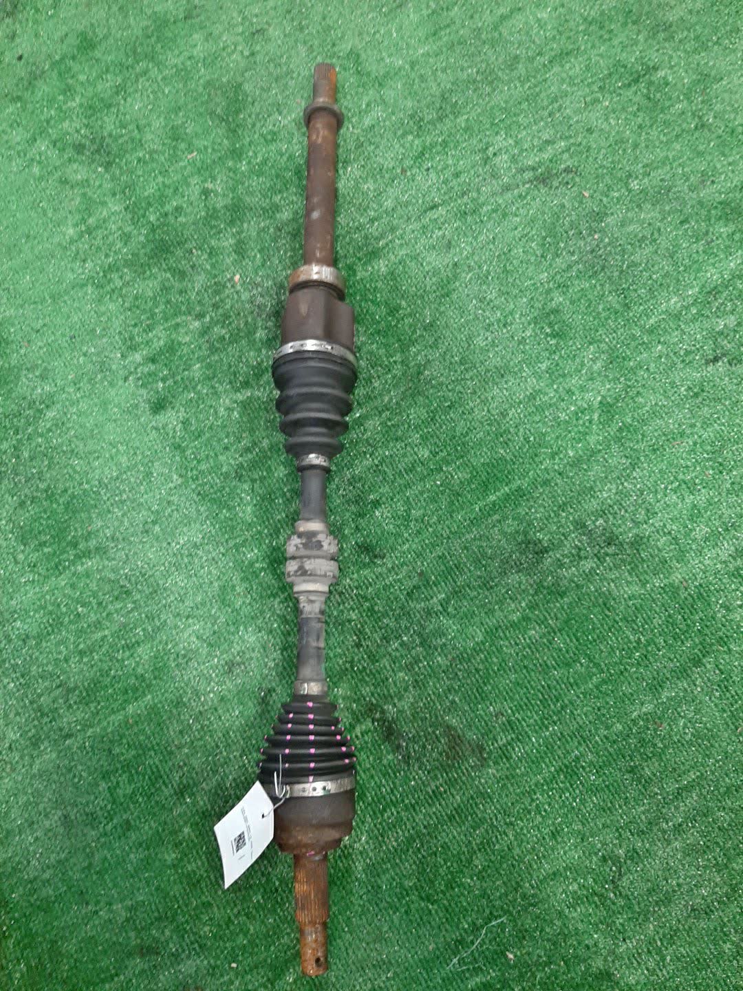 Привод правый передний NISSAN SERENA, LAFESTA CC25, C25, B30 MR20DE 1 ракурс