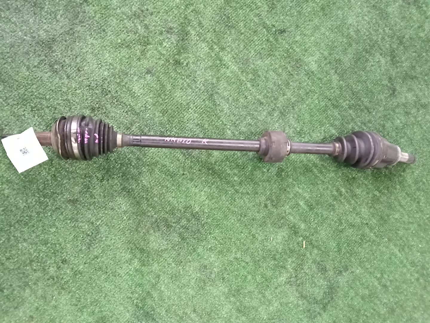 Привод правый передний TOYOTA COROLLA FIELDER, AQUA, COROLLA  AXIO NKE165G, NHP10, NKE165 1NZ-FXE 1 ракурс