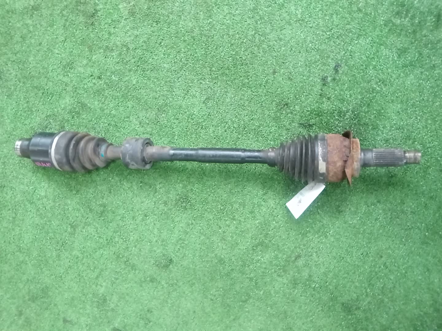 Привод правый передний SUZUKI SX4 YB41S J20A 1 ракурс Привод правый передний SUZUKI SX4 YB41S J20A 1 ракурс
