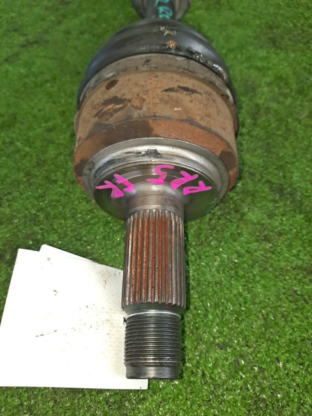 Привод правый передний HONDA ELYSION RR5 J35A 2 ракурс Привод правый передний HONDA ELYSION RR5 J35A 2 ракурс