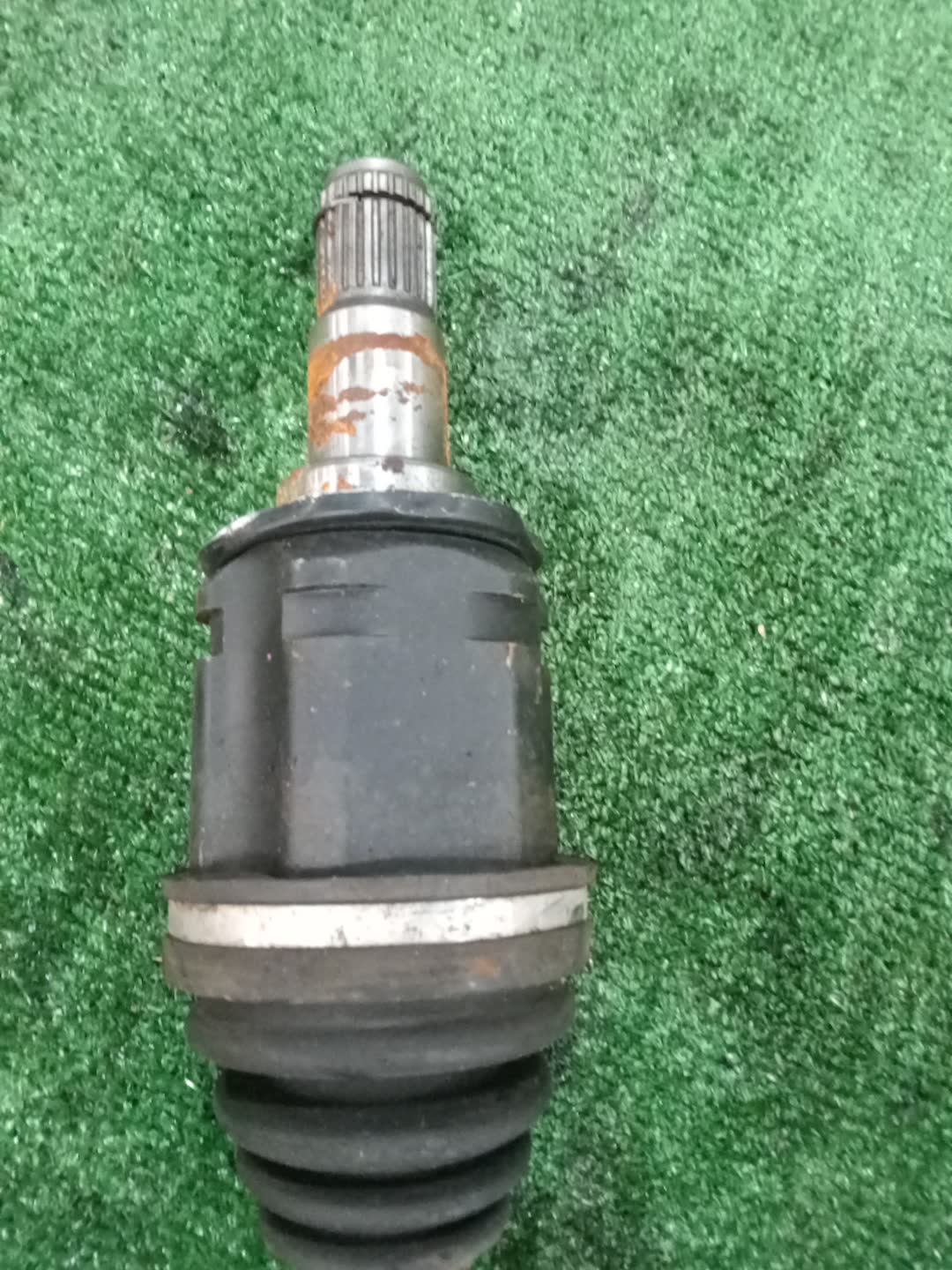 Привод левый передний TOYOTA HARRIER, KLUGER V MCU30W, MCU31W, MCU20W 1MZ-FE 3 ракурс Привод левый передний TOYOTA HARRIER, KLUGER V MCU30W, MCU31W, MCU20W 1MZ-FE 3 ракурс