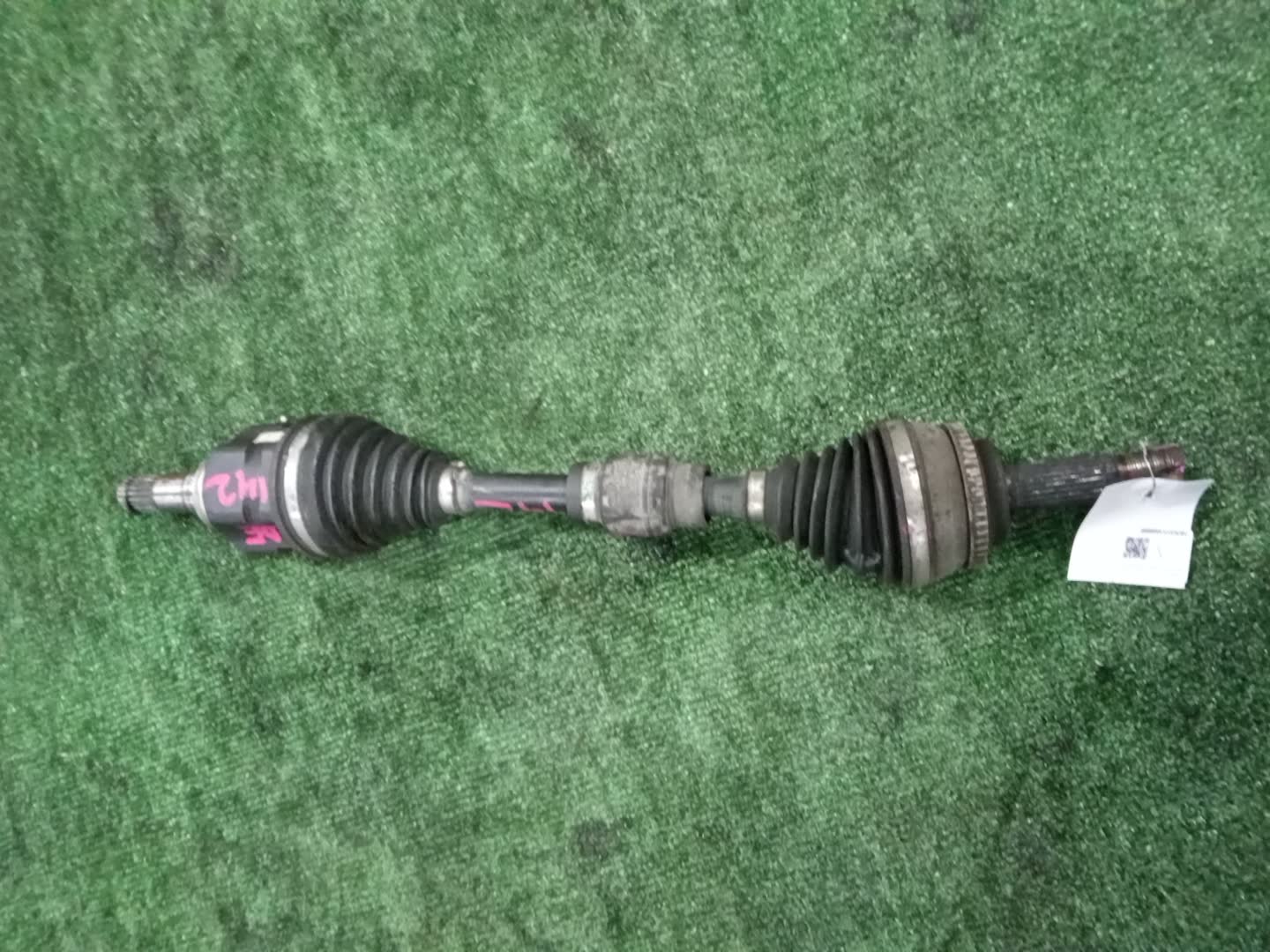Привод левый передний TOYOTA AXIO, PREMIO, ISIS, WISH, ALLION, COROLLA FIELDER, COROLLA AXIO, FIELDER ZRE142, ZRT260, ZGM10, ZGM10W, ZGM10G, ZGE20W, ZGE20G, ZRE142G 2ZR-FAE, 2ZR-FE 1 ракурс Привод левый передний TOYOTA AXIO, PREMIO, ISIS, WISH, ALLION, COROLLA FIELDER, COROLLA AXIO, FIELDER ZRE142, ZRT260, ZGM10, ZGM10W, ZGM10G, ZGE20W, ZGE20G, ZRE142G 2ZR-FAE, 2ZR-FE 1 ракурс