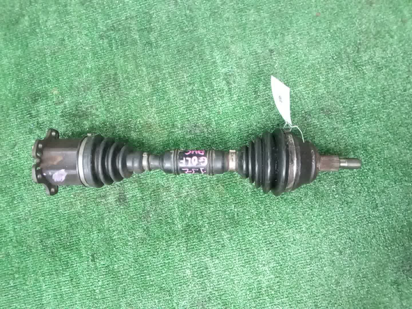 Привод левый передний VOLKSWAGEN GOLF 1J1 AUM 1 ракурс