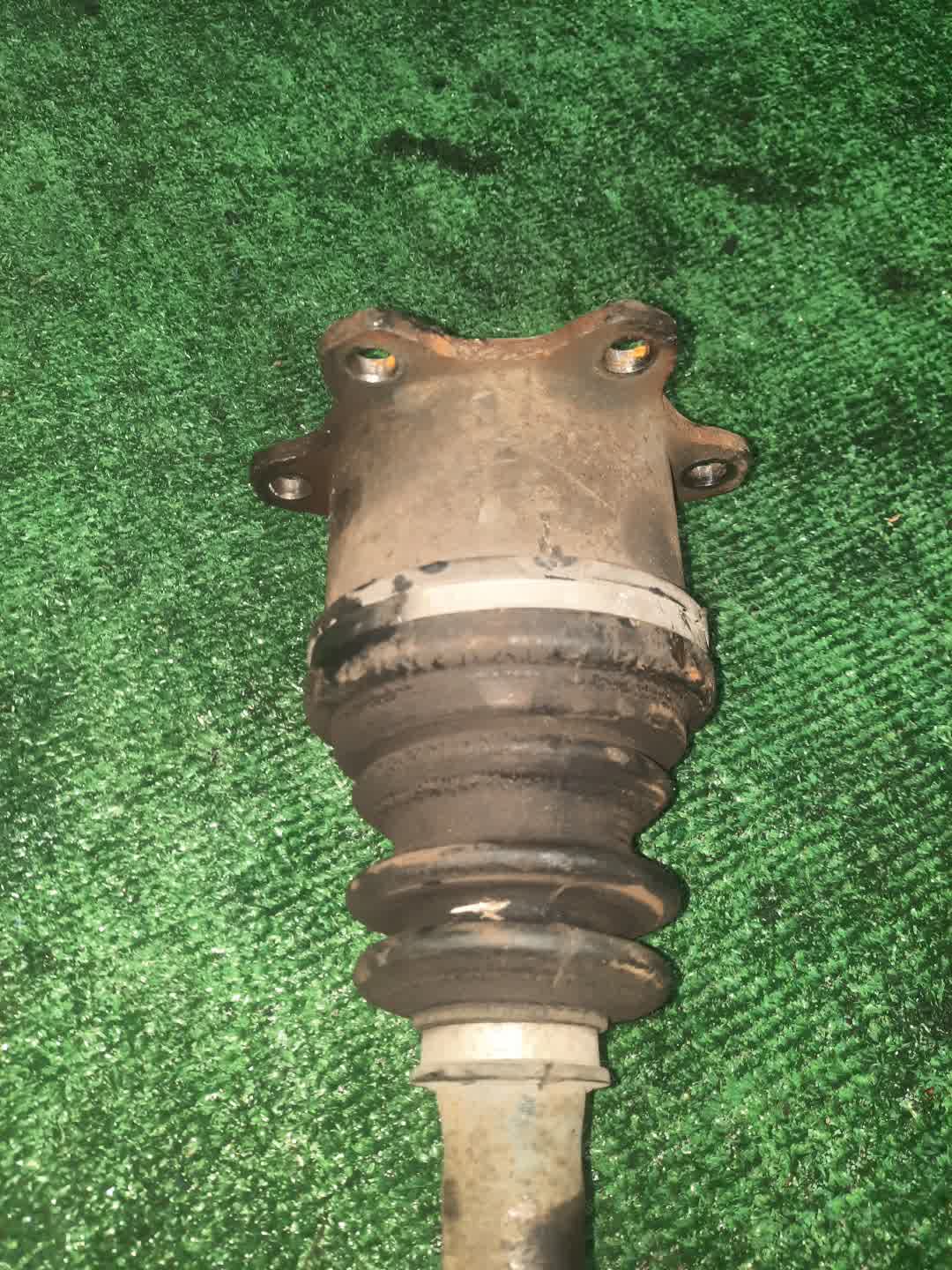 Привод левый задний TOYOTA GRANVIA, GRAND HIACE VCH10W, KCH10W, KCH12W, VCH22 5VZ-FE, 1KZ-TE 3 ракурс