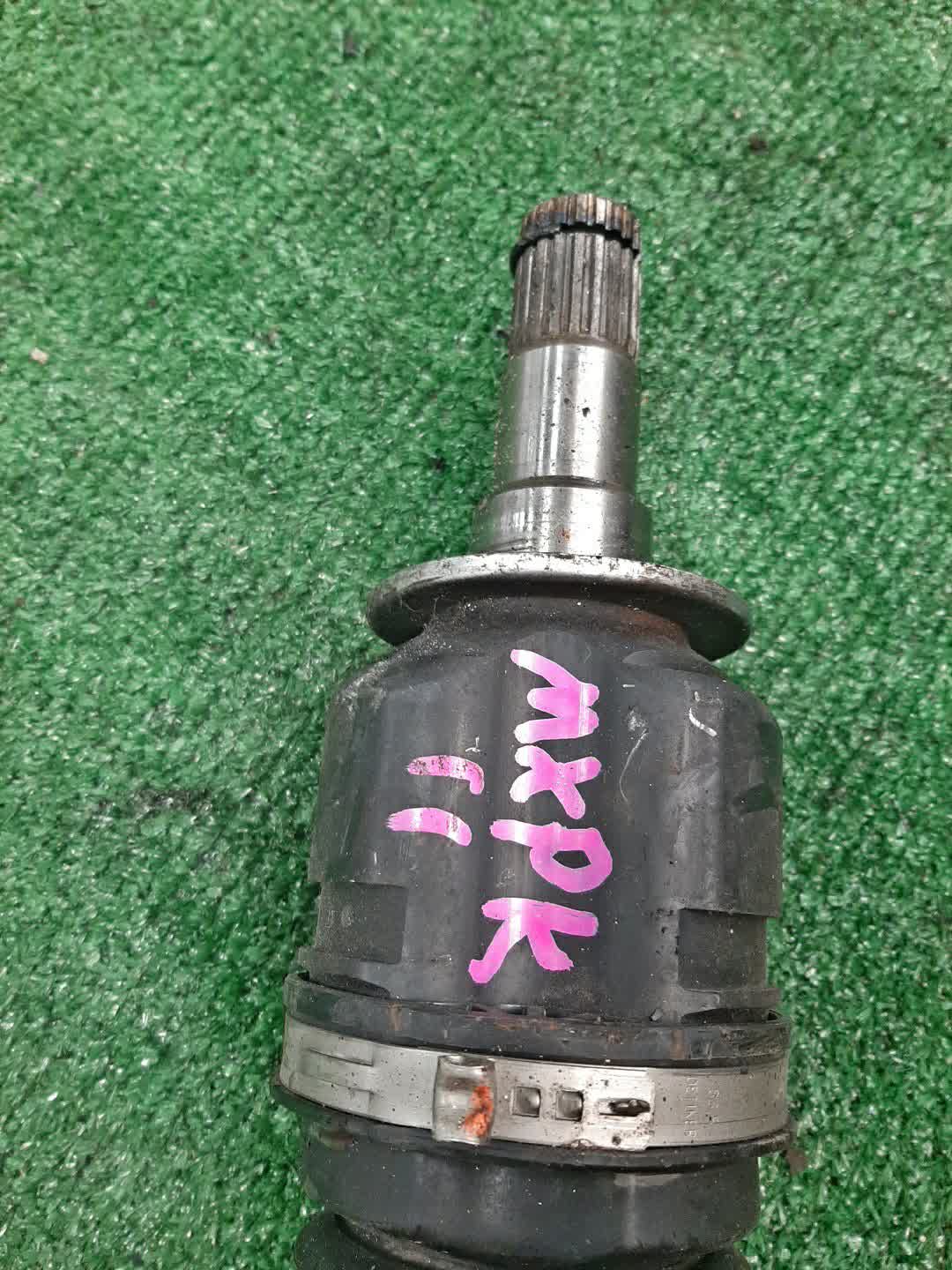 Привод левый передний TOYOTA AQUA MXPK11 M15A-FXE 3 ракурс