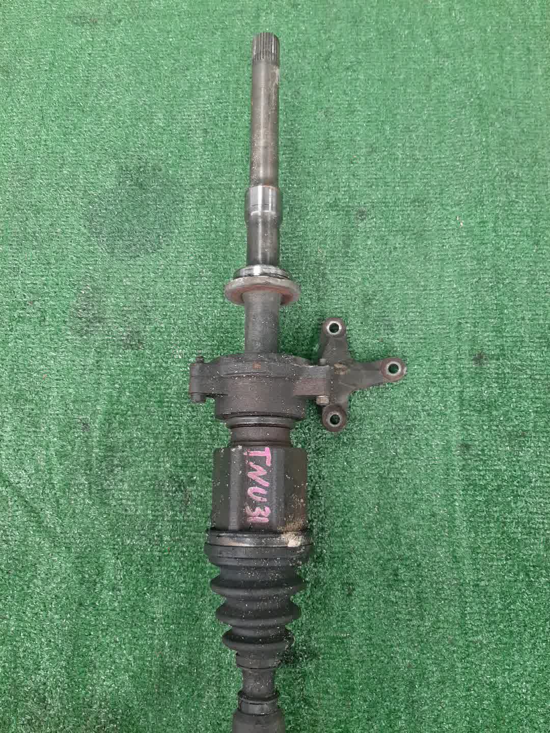 Привод правый передний NISSAN PRESAGE, TEANA TNU31, TNJ31 QR25DE 3 ракурс