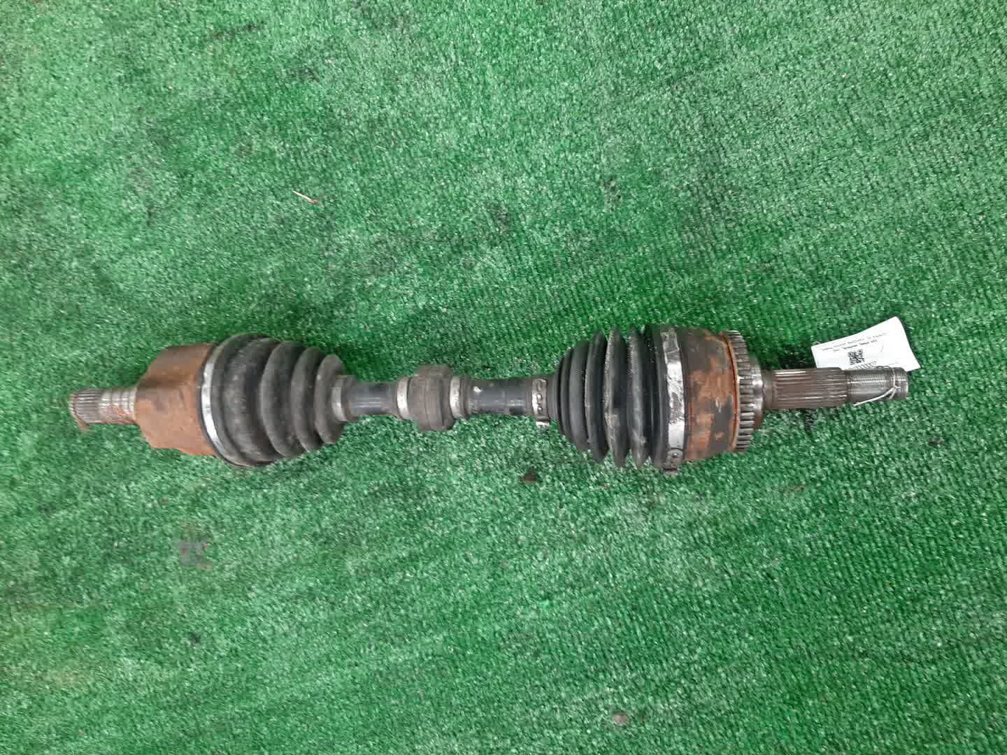 Привод левый передний NISSAN BASSARA, PRESAGE JU30, JVU30, U30, VU30 KA24DE, YD25DDTI 1 ракурс