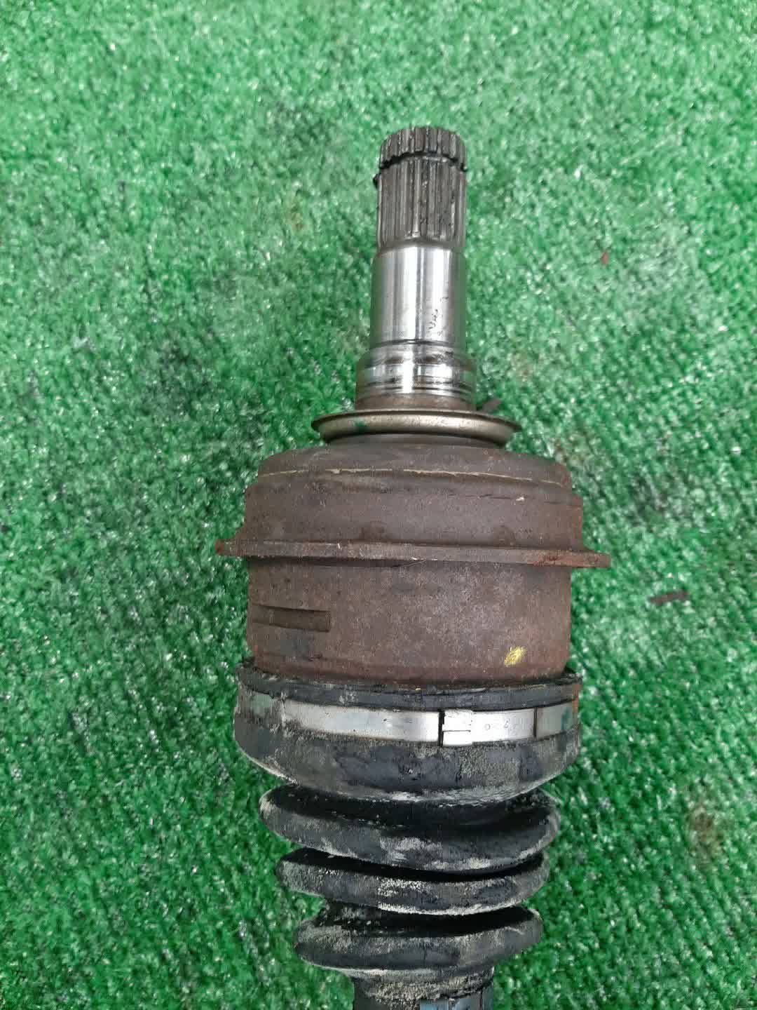 Привод левый передний TOYOTA CALDINA, CARINA, GAIA, IPSUM, NADIA, CORONA PREMIO ST215G, CT216, ST215, CT216G, SXM15G, SXN15 3S-FE, 3C-TE 3 ракурс