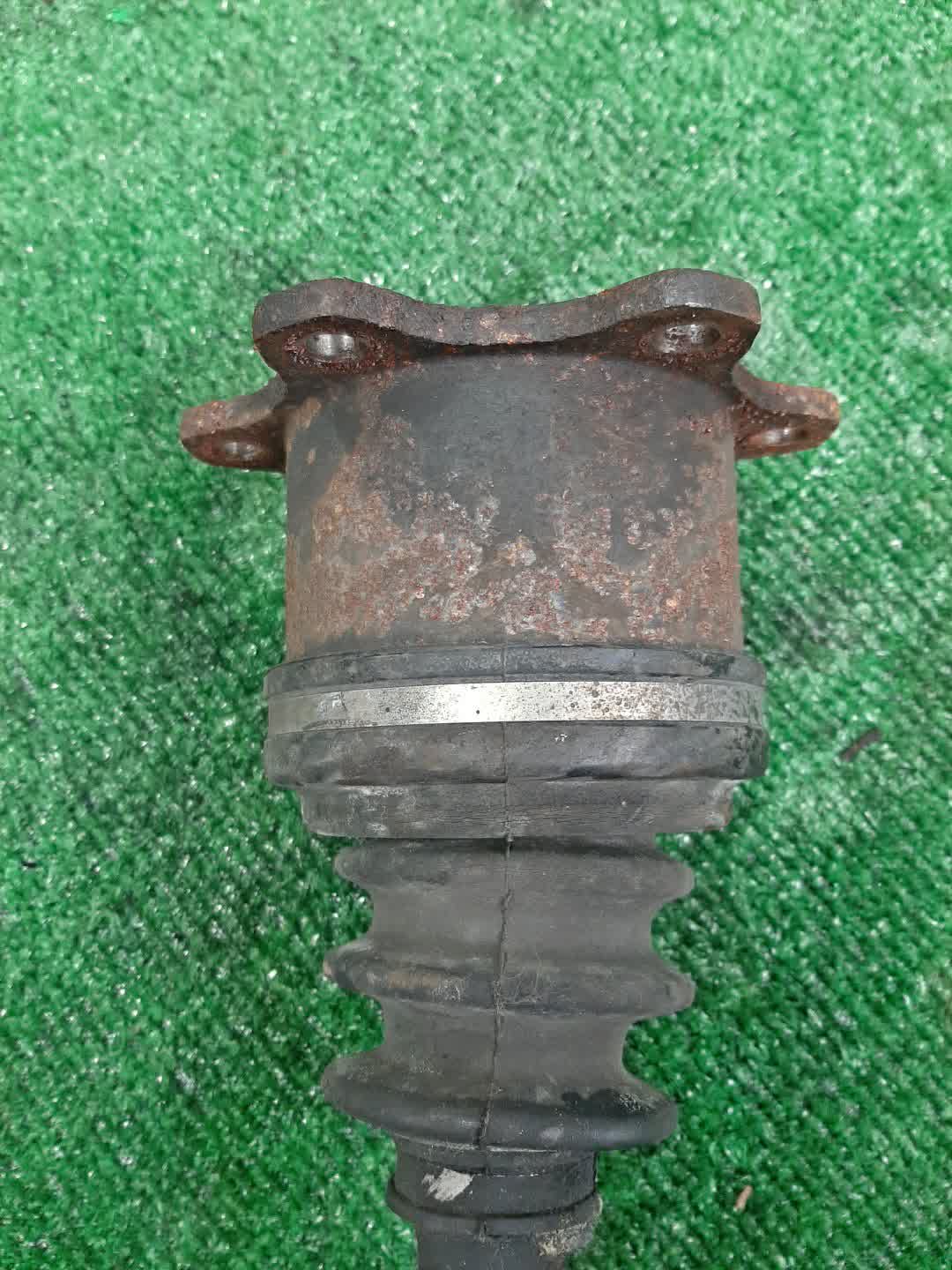Привод правый задний TOYOTA GRANVIA, GRAND HIACE VCH10W, KCH10W, KCH12W, VCH22 5VZ-FE, 1KZ-TE 3 ракурс