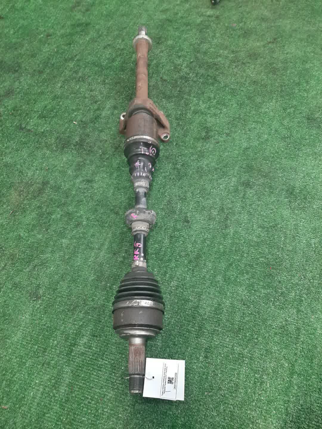 Привод правый передний  HONDA STEPWGN RK1, RK2, RK4, RK5, RK3, RK6, RK7 R20A 1 ракурс