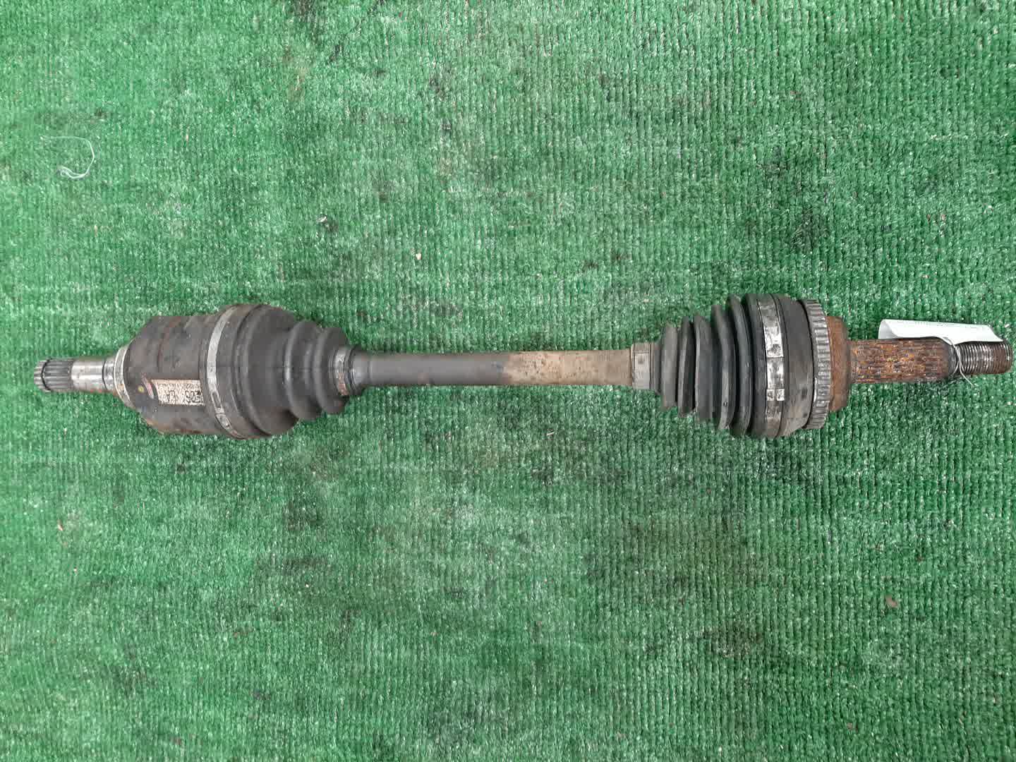 Привод левый передний TOYOTA COROLLA, COROLLA SPACIO, ISIS, WISH, COROLLA FIELDER, ALLEX, COROLLA RUNX, WILL VS ZZE122, ZZE122N, ZNM10, ZNM10W, ZNM10G, ZNE10, ZNE10G, ZZE122G, ZZE127 1ZZ-FE 1 ракурс