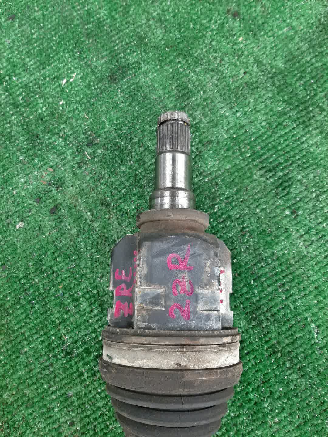 Привод левый передний TOYOTA PREMIO, ISIS, WISH, ALLION, COROLLA FIELDER, COROLLA  AXIO ZRT265, ZGM15G, ZGE25G, ZRE144G, ZRE144 2ZR-FAE, 2ZR-FE 3 ракурс