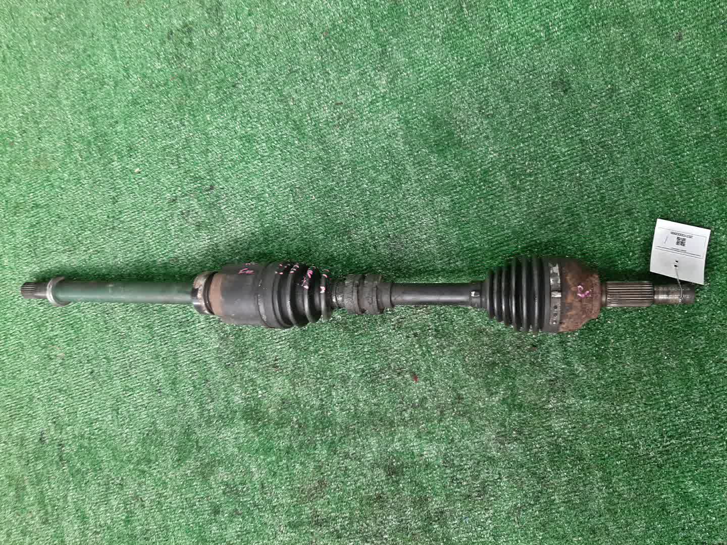 Привод правый передний NISSAN DUALIS, QASHQAI, X-TRAIL KNJ10, NJ10, J10, NT31 MR20DE 1 ракурс