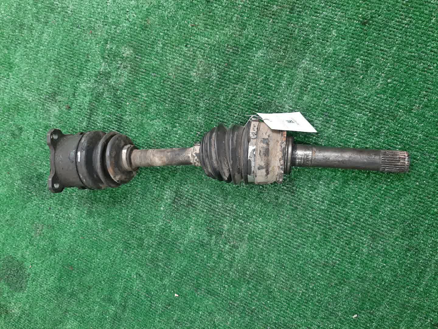 Привод правый передний MITSUBISHI PAJERO, DELICA V26W, V43W, V46W, V21W, V23W, PD6W, PD4W, PD8W, PE8W, PF6W, PF8W 4M40T, 6G72, 4G64 1 ракурс