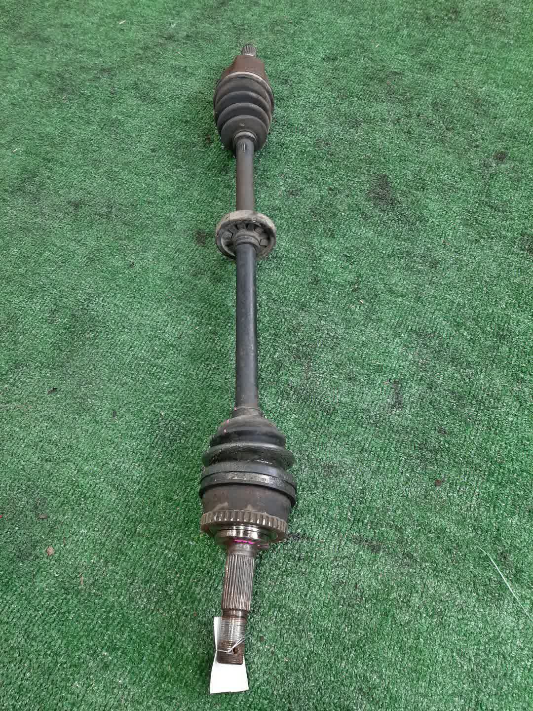 Привод правый передний NISSAN BLUEBIRD, PRIMERA QU14, QP11, WQP11 QG18DE, QG18DD 1 ракурс