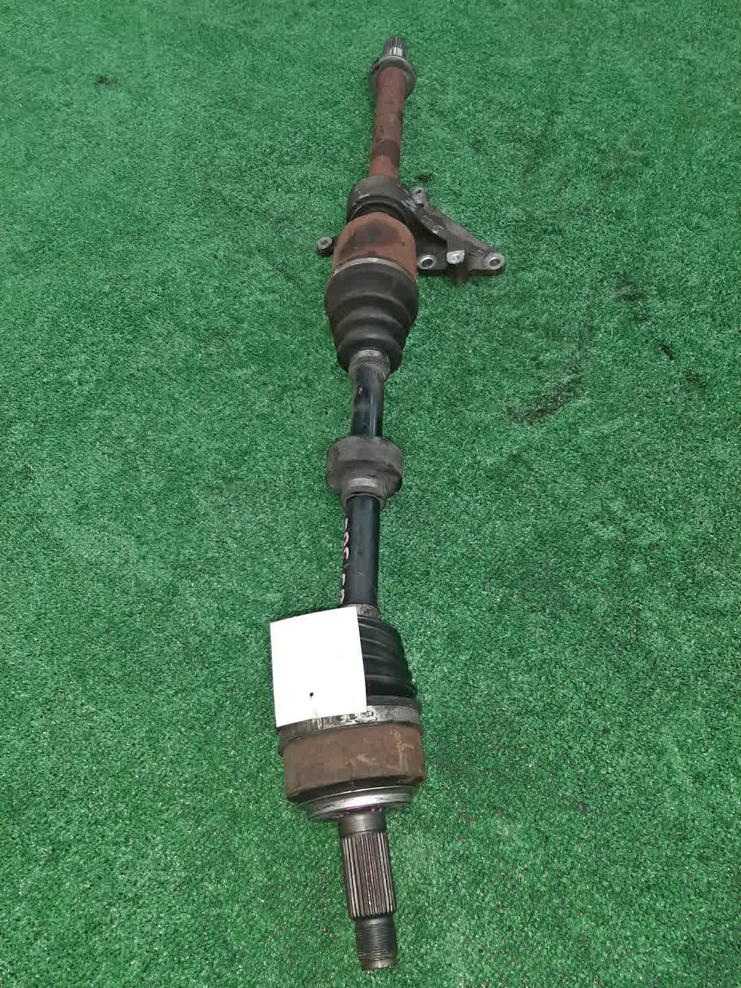 Привод правый передний HONDA ELYSION RR5 J35A 1 ракурс Привод правый передний HONDA ELYSION RR5 J35A 1 ракурс