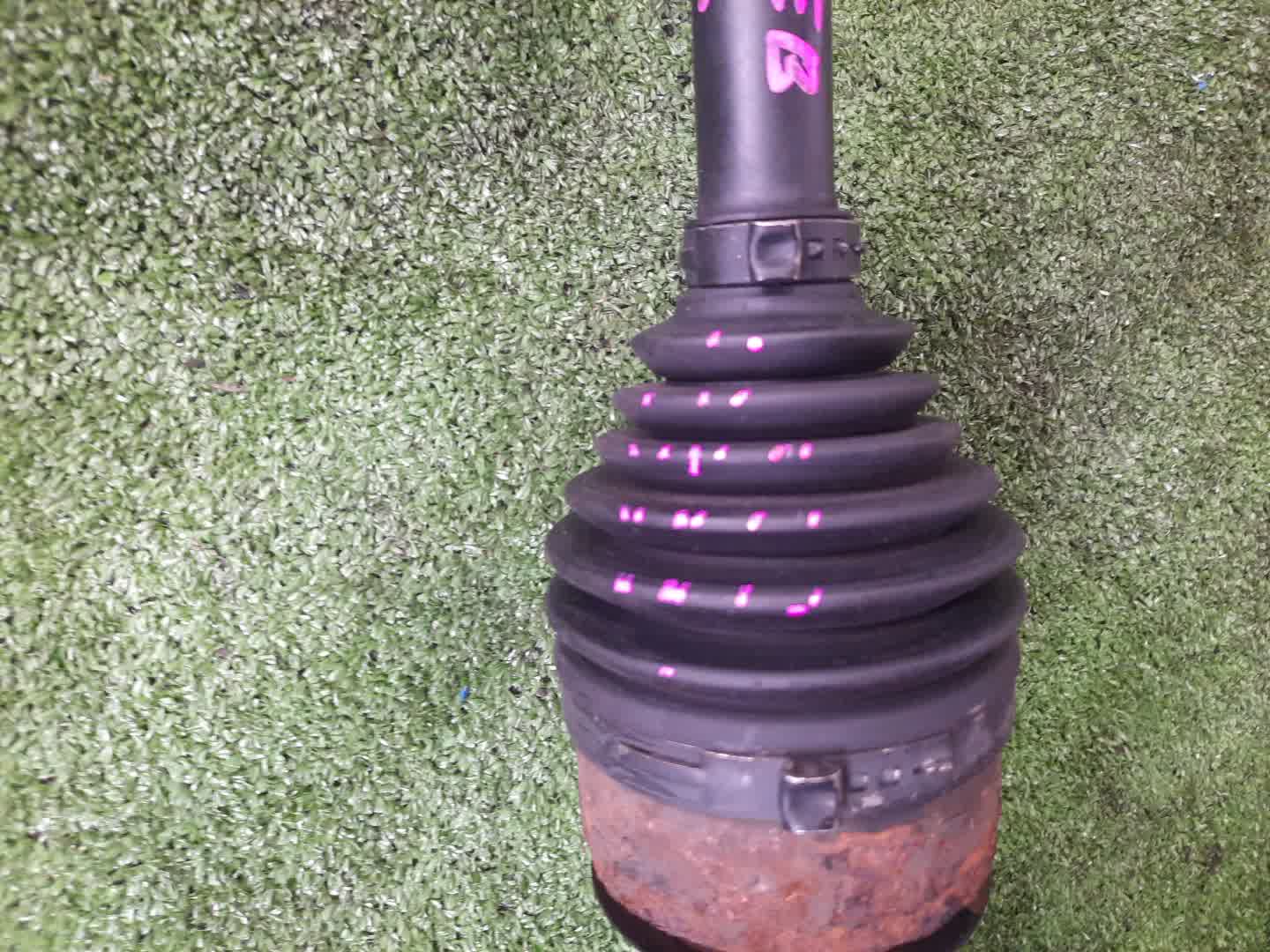 Привод правый передний HONDA JADE FR4 LEB 4 ракурс