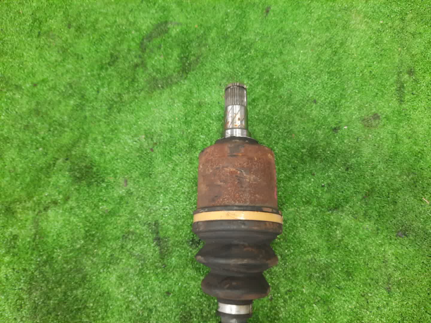 Привод левый передний NISSAN PRESAGE PU31 VQ35DE 3 ракурс