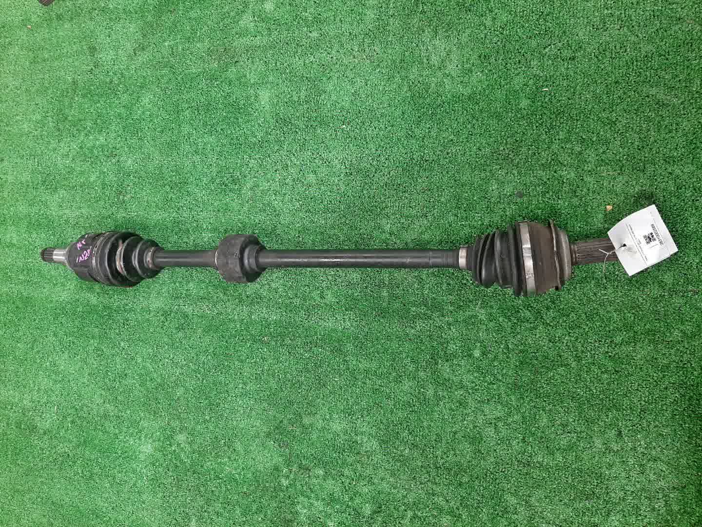 Привод правый передний TOYOTA COROLLA FIELDER, AQUA, COROLLA  AXIO NKE165G, NHP10, NKE165 1NZ-FXE 1 ракурс
