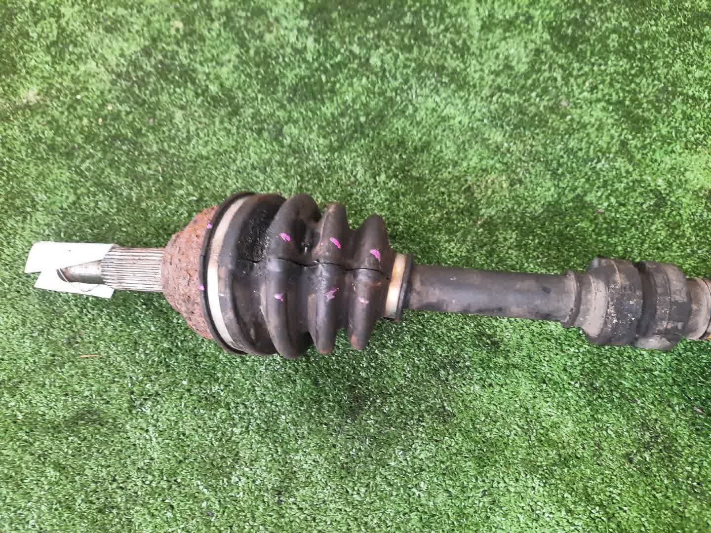 Привод правый передний NISSAN DUALIS, QASHQAI, X-TRAIL KNJ10, NJ10, J10, NT31 MR20DE 3 ракурс