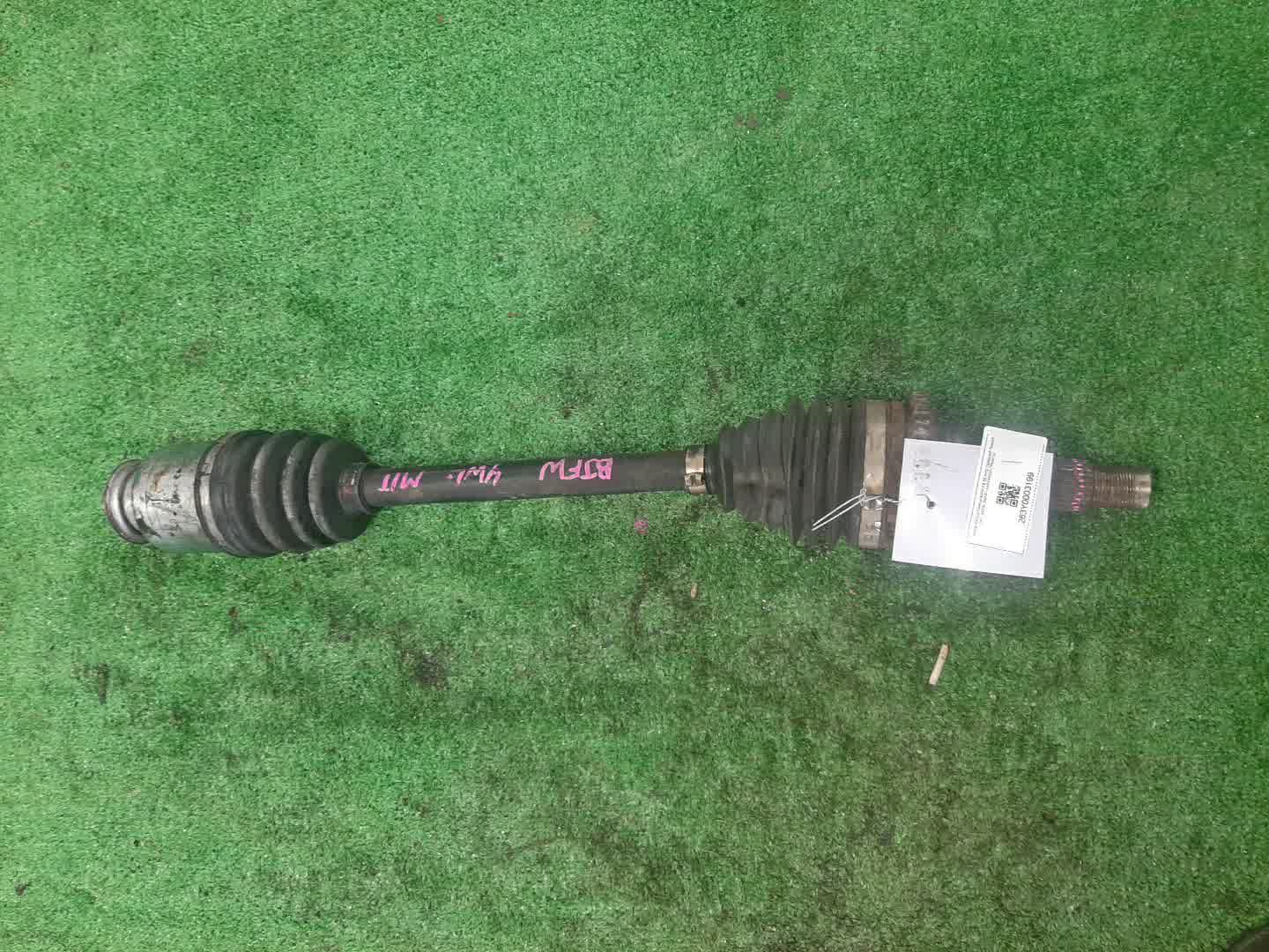 Привод правый передний MAZDA FAMILIA BJFW, BJ8W, BJFP FS-ZE, FP-DE 1 ракурс Привод правый передний MAZDA FAMILIA BJFW, BJ8W, BJFP FS-ZE, FP-DE 1 ракурс